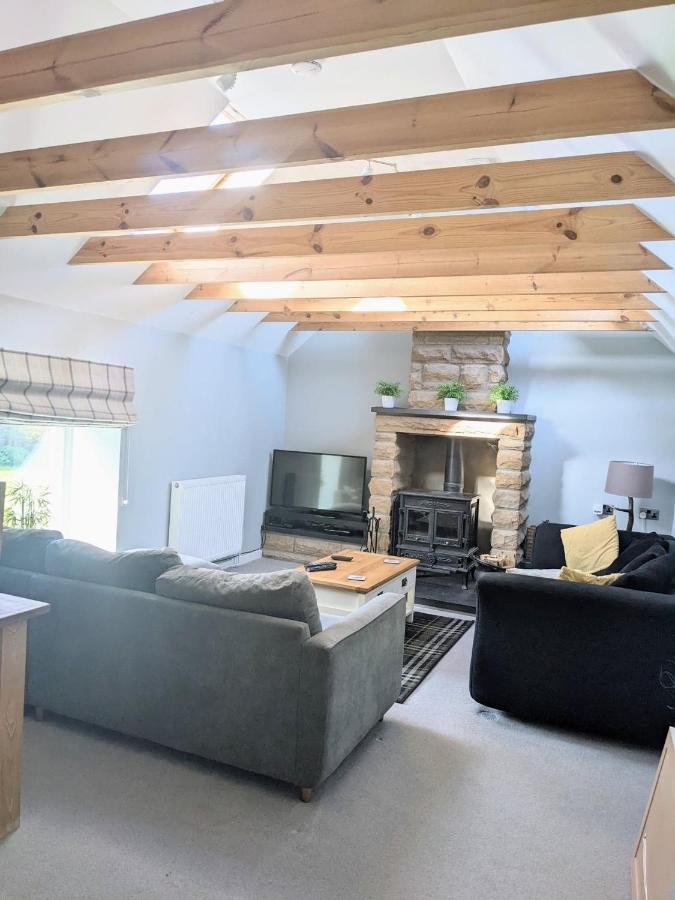 טומינטול Ailnack Cottage -Cheerful Cottage With Secure Garden And Off Street Parking Sleeps 4 מראה חיצוני תמונה
